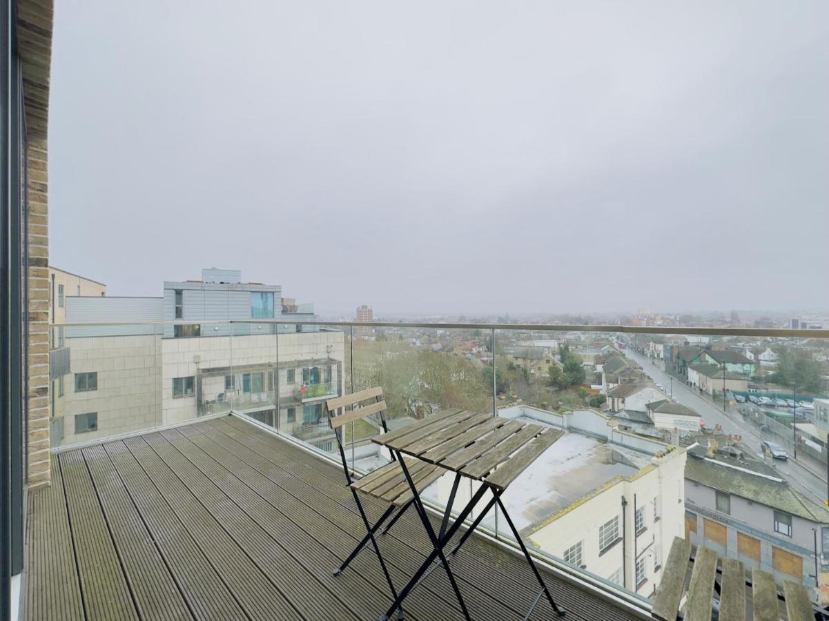 Apartment Luxurious Comfy Penthouse - Steps To East Train Station - Views